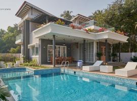 Privy Stays- Aatmana Villa, Alibag, מלון בSāhān