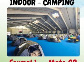 INDOOR Camping Sportzentrum Zeltweg, hotel en Zeltweg