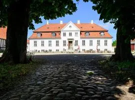 Gelskov Gods - Historic Manor B & B