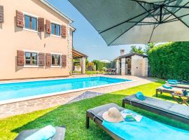 Villa Nicole by Kompas Villas, Hotel in Bibići