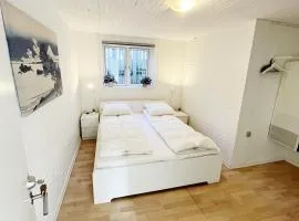 Bright Double Room 4 Free Parking