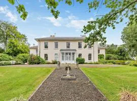 4 Bed in Cleedownton 92835