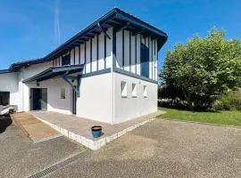 Bidart : Grande maison 4 chambres proche plages, 8 pers, au calme - FR-1-495-151