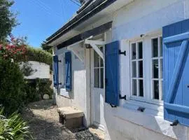 Maison de pêcheur calme à Trégastel avec jardin clos, proches commerces et plage, 3 pers, 3 étoiles - FR-1-542-51