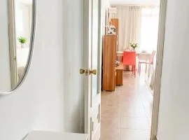 Sunny Terrace Apartament Pool 2 min Beach Central