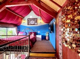 Backpackers Cabin with Mountain View, hotel di Bedugul