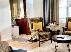 East Cliff Folkestone Guest Suite With Own Entrance