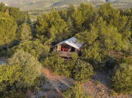 Tuchan में, होटल Camping la Peiriere - Lodge en Pays Cathare