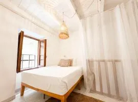 Kalma - at the picturesque Via Stretta