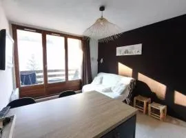 Apartment with Balcony and View in Sauze