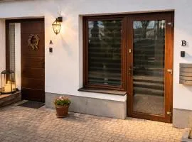 3 Rooms Garden Parking