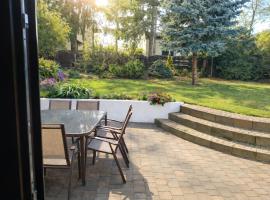 3 Rooms Garden Parking – hotel w Raszynie