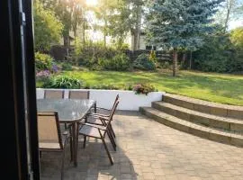 3 Rooms Garden Parking