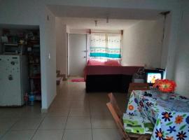 Casa a 5 minutos del aeropuerto de Puebla, ξενοδοχείο σε Huejotzingo