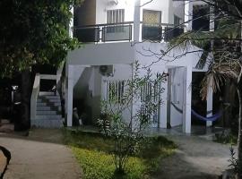 Abene में, होटल Campement les Baobabs Abene