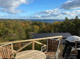 Idyllic Archipelago cottage with a sweeping sea view, hotelli 