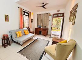 The YelloMello House 1BHK fast Wi-Fi AC Pet-Friendly Cosy Cottage, hotel a Mandrem