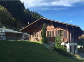 Chalet Solaria, 3 bedrooms in Zweisimmen, отель в городе Цвайзиммен