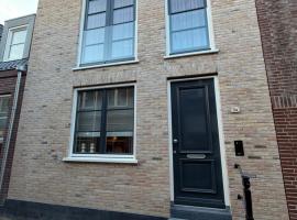 Luxe 3-kamer Penthouse met dakterras in het centrum van Hoorn, Hotel in Hoorn
