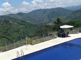 ZOI Eco Hotel y Glamping, hotel a Manizales