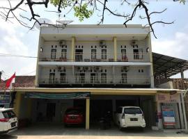 Penginapan Dillah HO, hotel sa Babagan