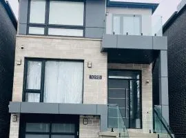 Private 2-Bedroom Basement Suite with Patio, Free Parking & Laundry