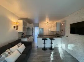 One-bedroom apartment Les Restanques with pool and tennis court