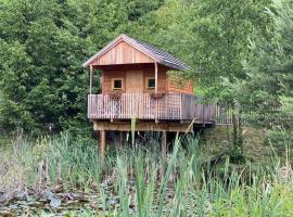 Glamping Mali Raj โรงแรมในDolenci