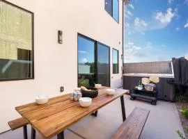 Sleeps 26, Hot Tub, Outdoor lounge