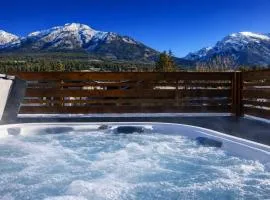 Aurora Lights - Luxe Townhouse Private Hot Tub