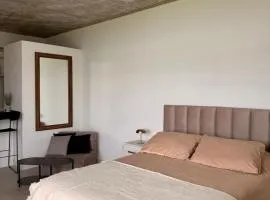 Monoambiente a estrenar en Fisherton con cochera