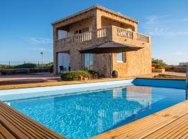 Villa Miramar Vistas espectaculares: Es Mercadal'da bir otel