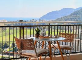 Cannes Marina & Golf Suites, hotel in Mandelieu-La-Napoule