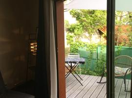 studio au calme, proche CHU et massif de la Chartreuse, hôtel à Corenc