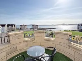Penthouse at the Bay near Edinburgh