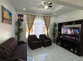 Casa Herminia, hotel en Omoa