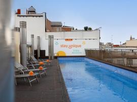 Stay Unique Apartments Pau Claris con piscina, hotel a Barcellona