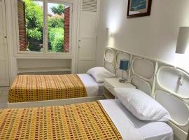 Hermosa Casa de 3 pisos, hotel din Same