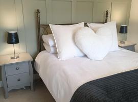 3 Bed Cozy Countryside Cottage, Harrogate with Free Parking, Hotel in Darley
