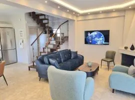 Seaside Luxury Villa-Maisonette Makinia 135sqm , 15' Nafpaktos