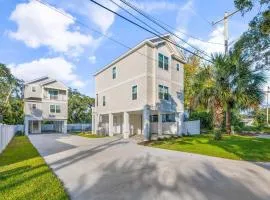 Azure Wake Pet Friendly Beach House with Pool