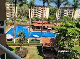Jacó getaway, pool, beach and surf
