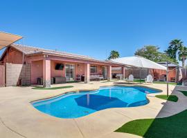 Near Golf Courses Poolside Paradise in Yuma!, hotel a Fortuna