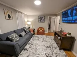 Spanking NEW Modern 2BR Near University & Hospital