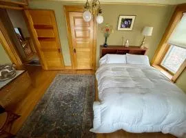 Historic Greystone Manor Near Yellowstone