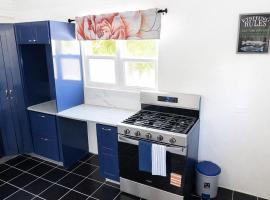 Matthews에 위치한 호텔 Clitfon House -Falmouth, Antigua