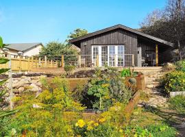 4 person holiday home in Skärhamn-By Traum, Hotel in Skärhamn