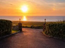 Aran View Holiday Homes - The Courtyard Suite - Cozy for two