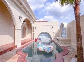 Princessa Villa by Raminten