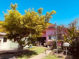 Peace House Isonoura、和歌山市のホテル